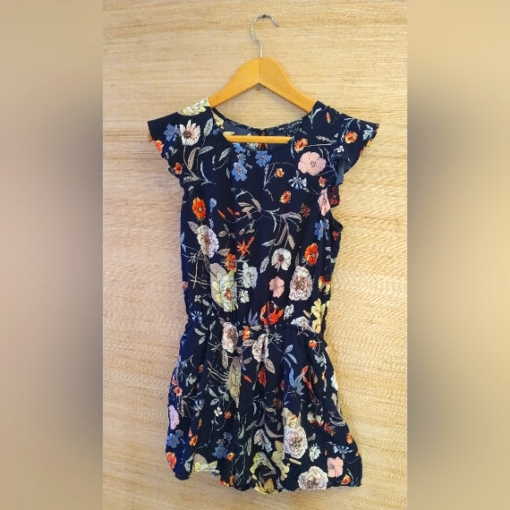 Navy Blue Floral Romper with Short Flutter Sleeves Size (M)